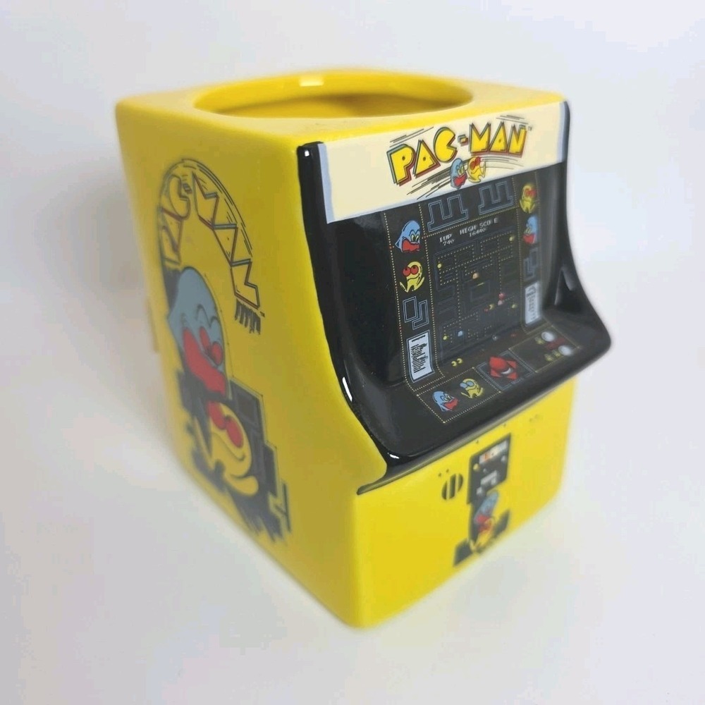 Pac-Man Arcade Game‎ Themed Ceramic Coffee Mug